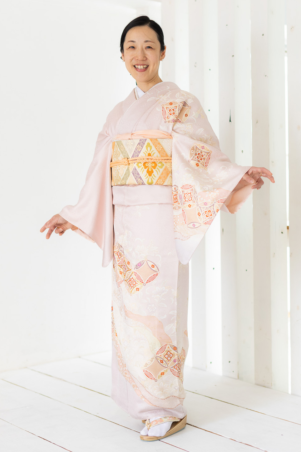 訪問着を着た女性